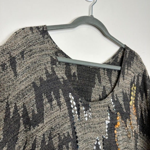 Vismaya Mohair Wool Blend Boho Chic Southwestern Ikat Poncho with Fringe Pattern - Picture 6 of 12